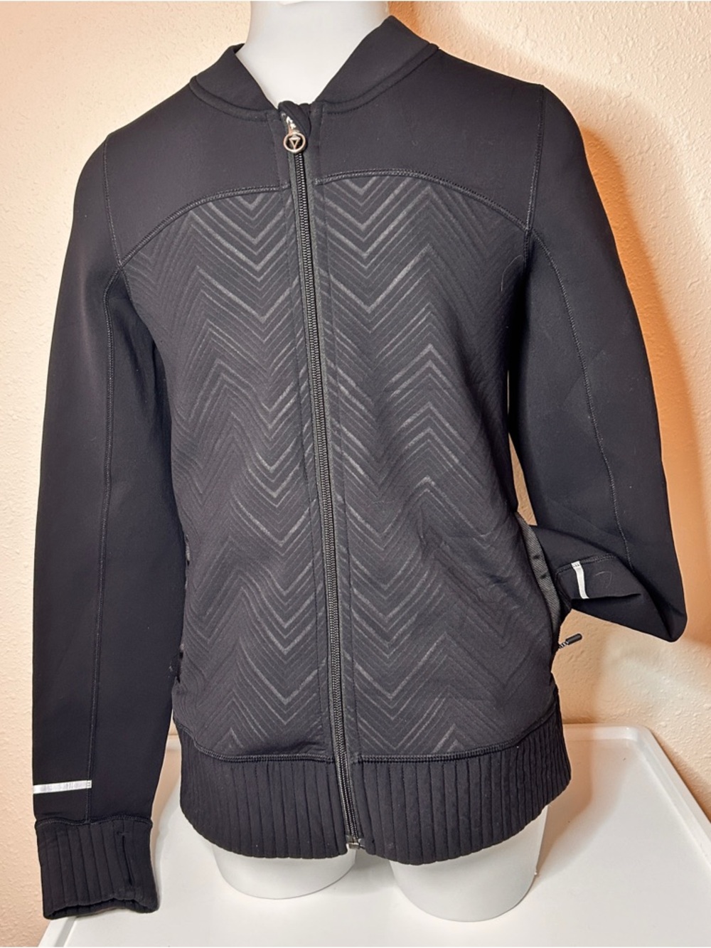 Ivivva Black Chevron Zip-Up Jacket